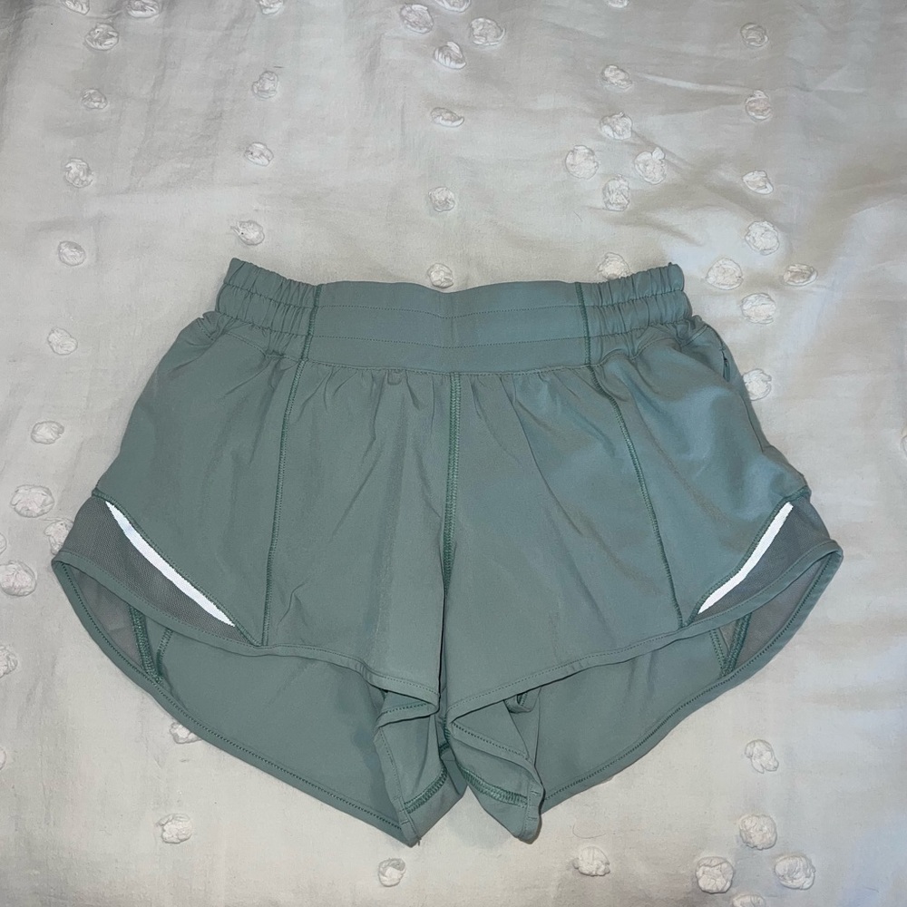 Lululemon Hotty Hot Low-Rise Lined Short 2.5” Hazy Jade